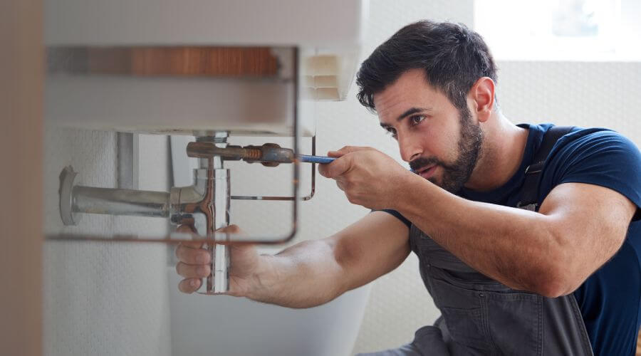 Professional water heater installation services in Arrowsmith, IL